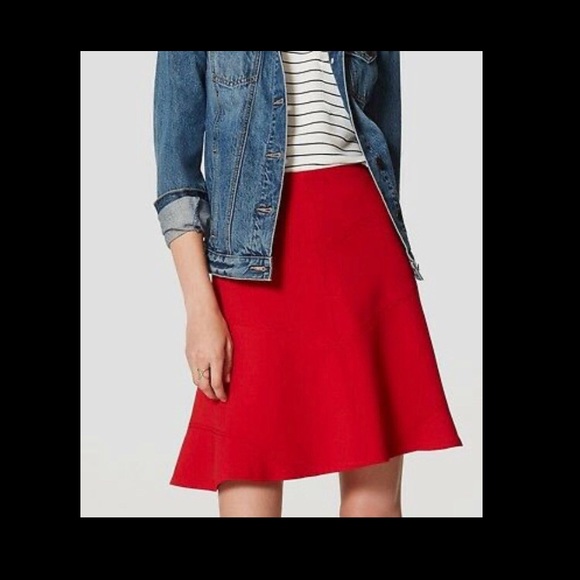Ann Taylor LOFT Flippy Pull On Skirt Size Small - Picture 3 of 6